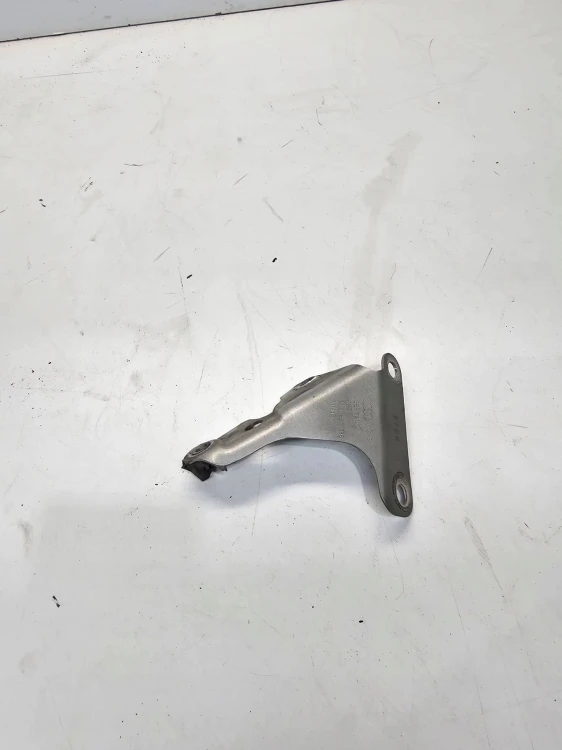WSPORNIK MOCOWANIE BŁOTNIKA PRAWY PRZÓD AUDI Q7 4L 4L0821136