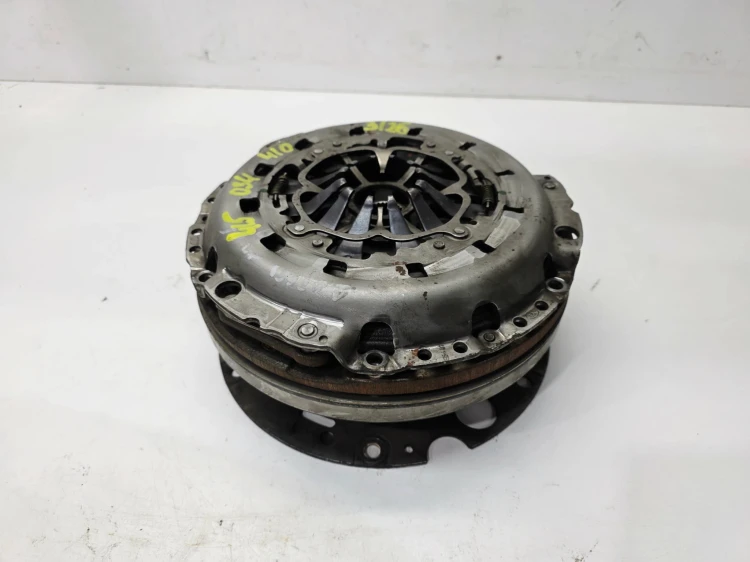 KOŁO DWUMASOWE SPRZĘGŁO AUDI A4 B8 A5 2.0 TDI TFSI 415034410 3/26