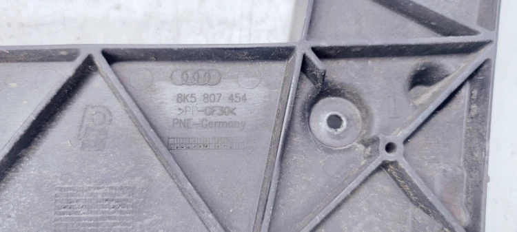 ŚLIZG ZDERZAKA PRAWY TYŁ AUDI A4 B8 8K5807454 SEDA
