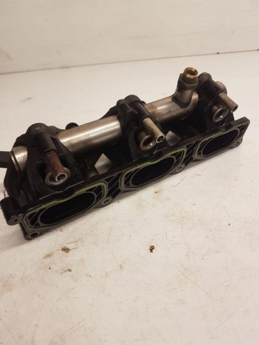 KOLEKTOR SSĄCY AUDI A4 B7 A6 C6 3.2 FSI 06E133110J