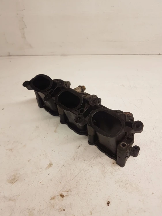 KOLEKTOR SSĄCY AUDI A4 B7 A6 C6 3.2 FSI 06E133110J