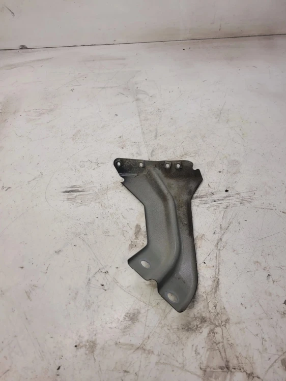 WSPORNIK BŁOTNIKA PRAWY AUDI A1 8X 8X0821136A