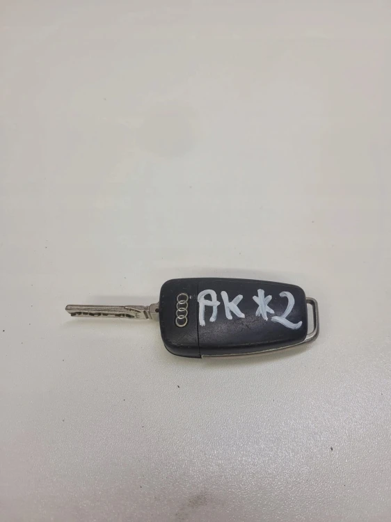 KLUCZYK PILOT SCYZORYK AUDI A6 C6 Q7 4F0837220AK 2