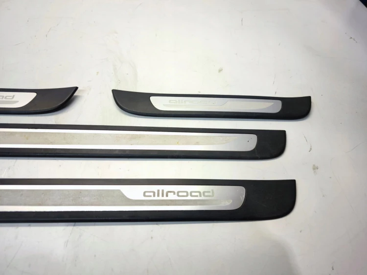 LISTWA LISTWY PROGOWE WEWNĘTRZNE KOMPLET AUDI A6 C7 ALLROAD