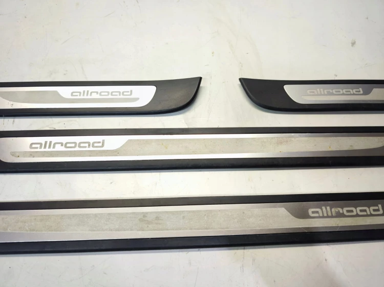 LISTWA LISTWY PROGOWE WEWNĘTRZNE KOMPLET AUDI A6 C7 ALLROAD