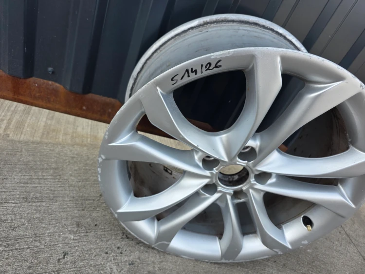 FELGA ALUMINIOWA AUDI TT 8J VW SEAT 9.0J R18 ET52 8J0601025S S14/26