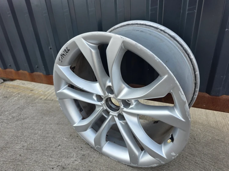 FELGA ALUMINIOWA AUDI TT 8J VW SEAT 9.0J R18 ET52 8J0601025S S14/26