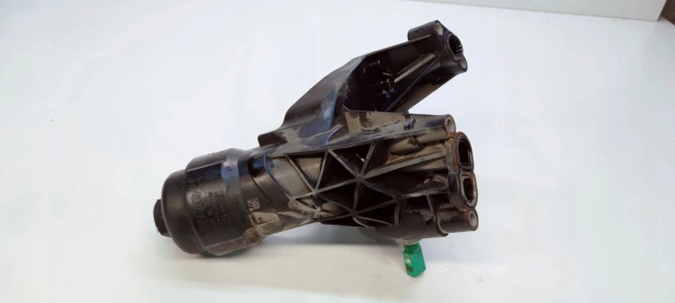 PODSTAWA FILTRA OLEJU AUDI A4 B9 A5 03N115389M