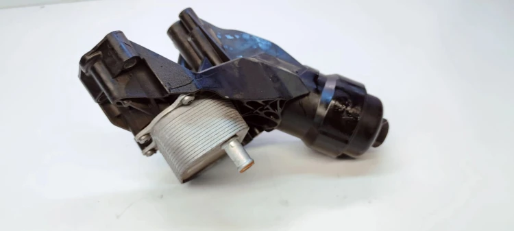 PODSTAWA FILTRA OLEJU AUDI A4 B9 A5 03N115389M