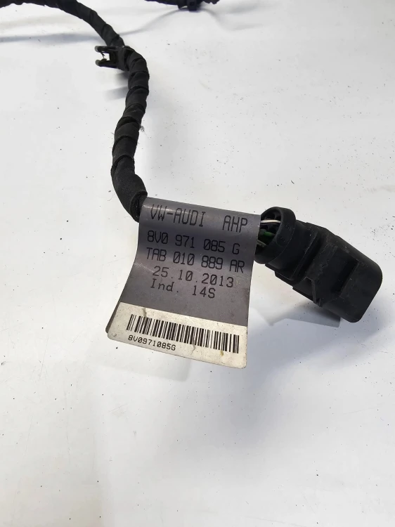 WIĄZKA CZUJNIKÓW UDERZENIOWYCH PRZÓD AUDI A3 8V 8V0971085G