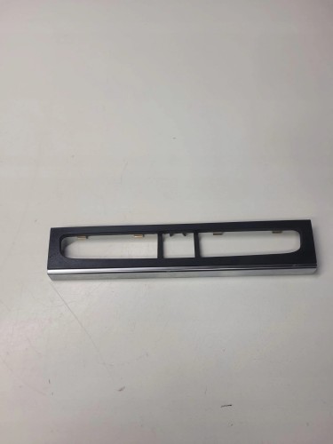 RAMKA PANELU KONSOLI AUDI A3 8P 8P0863321F