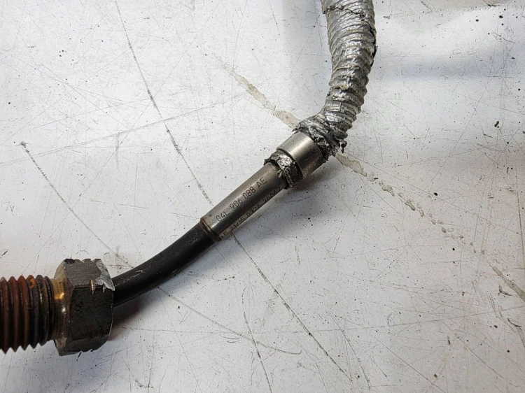 CZUJNIK TEMPERATURY SPALIN AUDI VOLKSWAGEN SEAT SKODA 04L906088AE