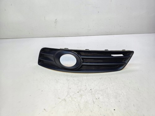 KRATKA ATRAPA ZDERZAKA AUDI A3 8P LIFT 8P0807681H