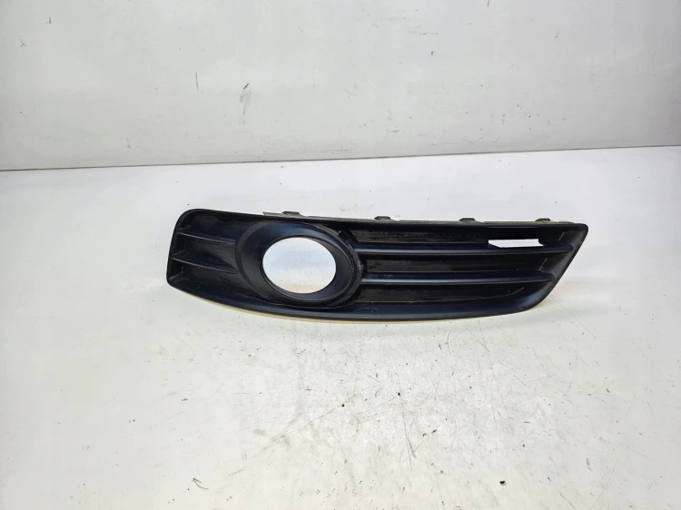 KRATKA ATRAPA ZDERZAKA AUDI A3 8P LIFT 8P0807681H