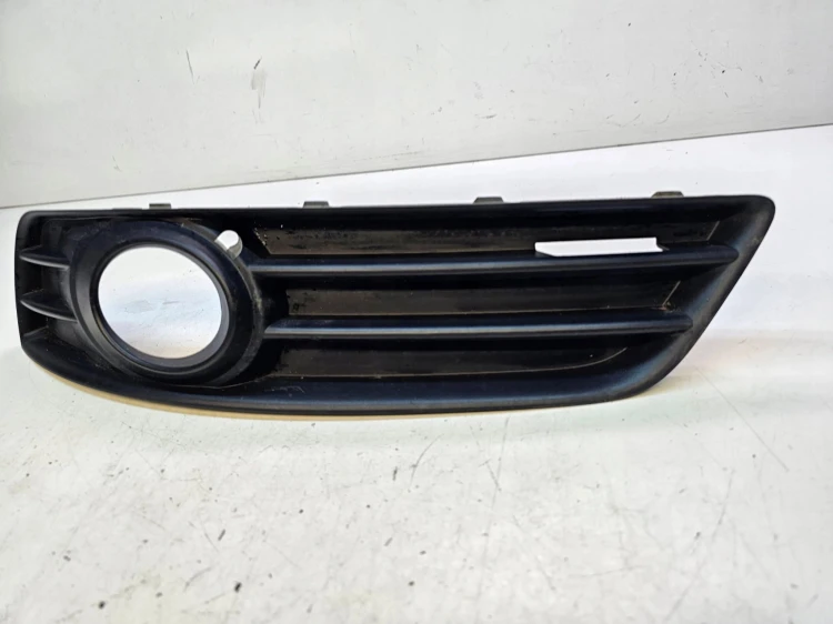 KRATKA ATRAPA ZDERZAKA AUDI A3 8P LIFT 8P0807681H