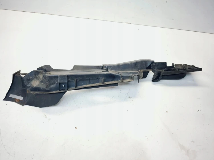 NAKŁADKA BŁOTNIKA PRAWA AUDI A4 B9 8W0821170B