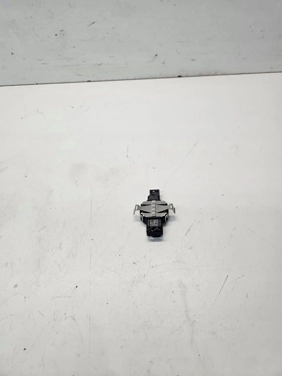 CZUJNIK SENSOR DESZCZU AUDI A4 B9 A5 81A955555B