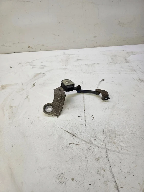 CZUJNIK POZIOMOWANIA ŚWIATEŁ AUDI A4 B7 8E0616571D