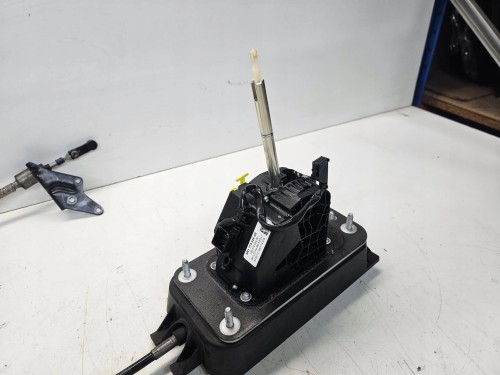 WYBIERAK LEWAREK AUTOMAT AUDI A1 8X VW 6R1713025AE