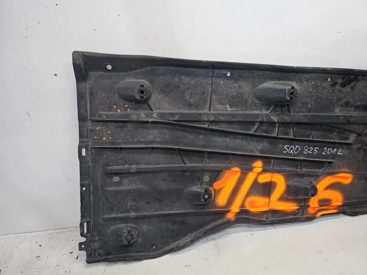 OSŁONA PŁYTA PODWOZIA LEWA DUŻA AUDI A3 8V VOLKSWAGEN SEAT 5Q0825201L 1/26