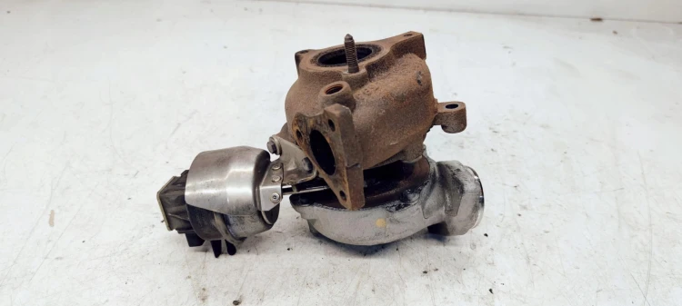 TURBOSPRĘŻARKA AUDI A4 A6 A5 03L145702D 2.0 TDI