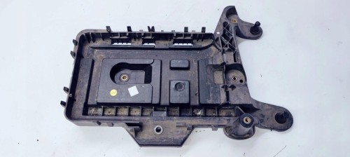 PODSTAWA AKUMULATORA AUDI A3 Q3 1K0915333H