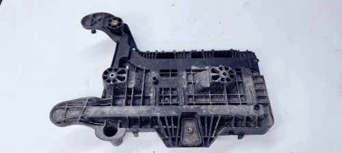 PODSTAWA AKUMULATORA AUDI A3 Q3 1K0915333H