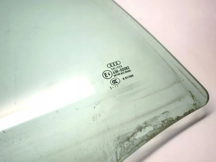 SZYBA BOCZNA DRZWI PRAWY TYŁ AUDI A4 B8 AVANT KOMBI 2011R 8K9