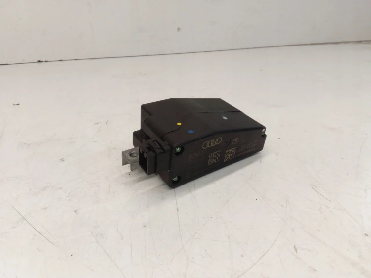 BLOKADA KIEROWNICY RYGIEL AUDI A4 A5 Q5 8K0905852D