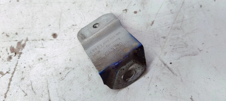 UCHWYT WSPORNIK BŁOTNIKA PRAWY AUDI A1 8X0821168