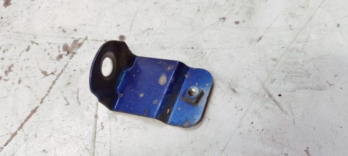 UCHWYT WSPORNIK BŁOTNIKA PRAWY AUDI A1 8X0821168