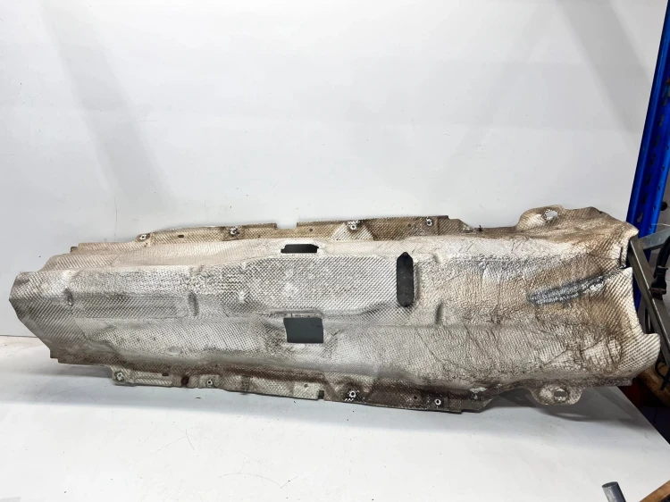 OSŁONA TERMICZNA TUNELU AUDI TT 8J 8J0825661D