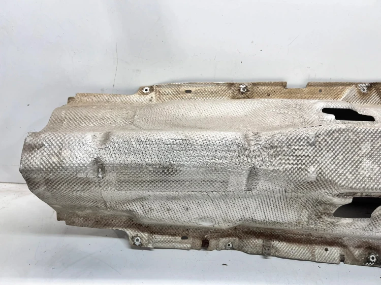 OSŁONA TERMICZNA TUNELU AUDI TT 8J 8J0825661D