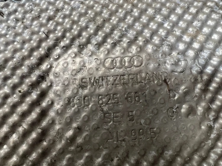 OSŁONA TERMICZNA TUNELU AUDI TT 8J 8J0825661D