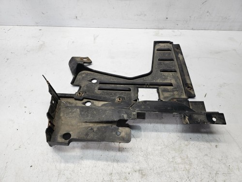 OSŁONA PODWOZIA TYŁ AUDI Q3 8U 8U0825214E 8U0825216B