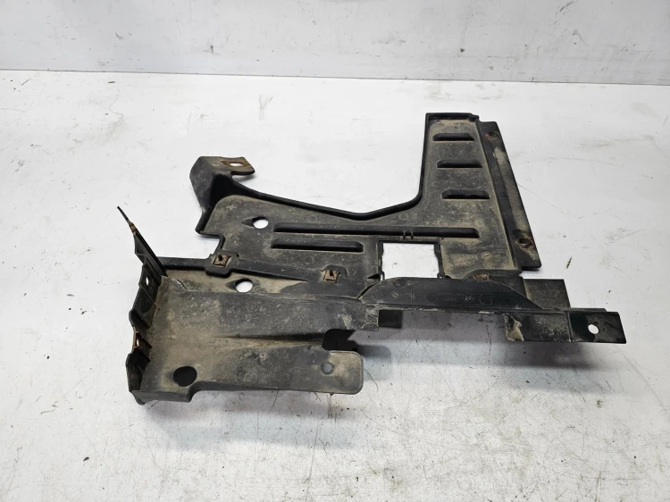 OSŁONA PODWOZIA TYŁ AUDI Q3 8U 8U0825214E 8U0825216B