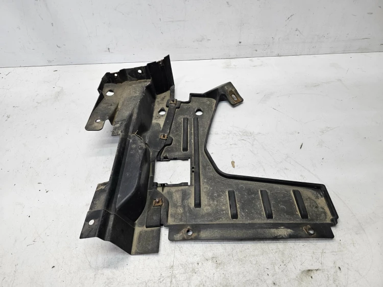OSŁONA PODWOZIA TYŁ AUDI Q3 8U 8U0825214E 8U0825216B