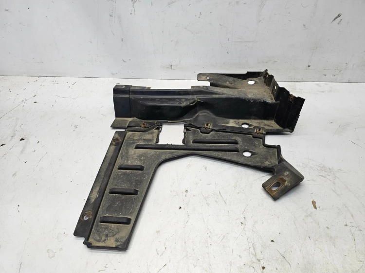 OSŁONA PODWOZIA TYŁ AUDI Q3 8U 8U0825214E 8U0825216B