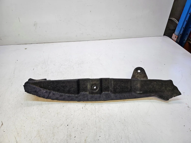 WYGŁUSZENIE BŁOTNIKA LEWE AUDI A3 8P 8P0821111A
