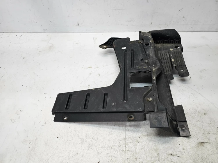 OSŁONA PODWOZIA TYŁ AUDI Q3 8U 8U0825214E 8U0825216B