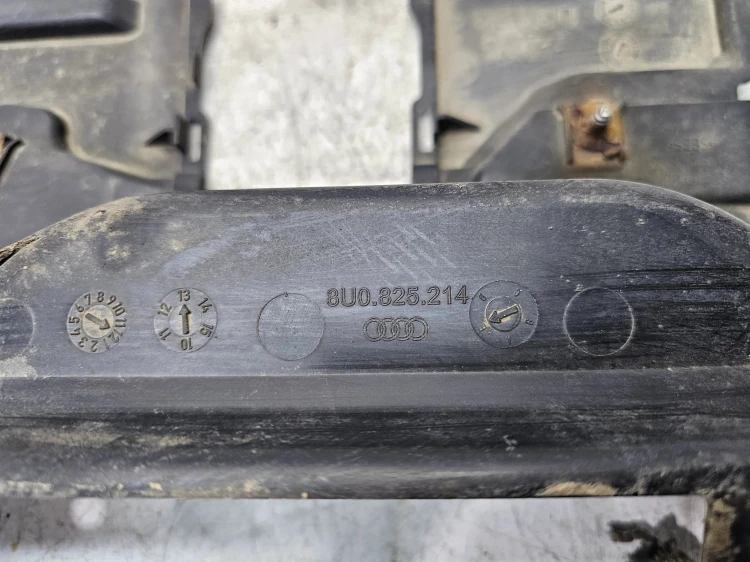 OSŁONA PODWOZIA TYŁ AUDI Q3 8U 8U0825214E 8U0825216B
