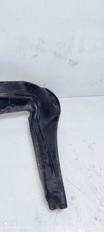 WYGŁUSZENIE BŁOTNIKA PRAWE AUDI A4 B8 8K0821112A
