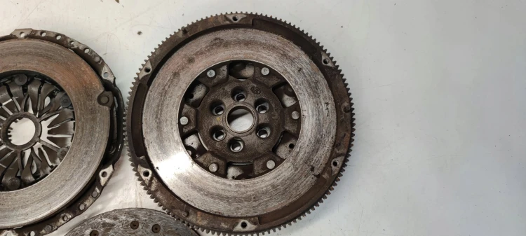 SPRZĘGŁO KOŁO DWUMAS AUDI SEAT VW 2.0 TFSI AXX