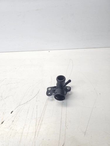 KRÓCIEC WODY TRÓJNIK AUDI A4 B8 A5 A6 06J121132G