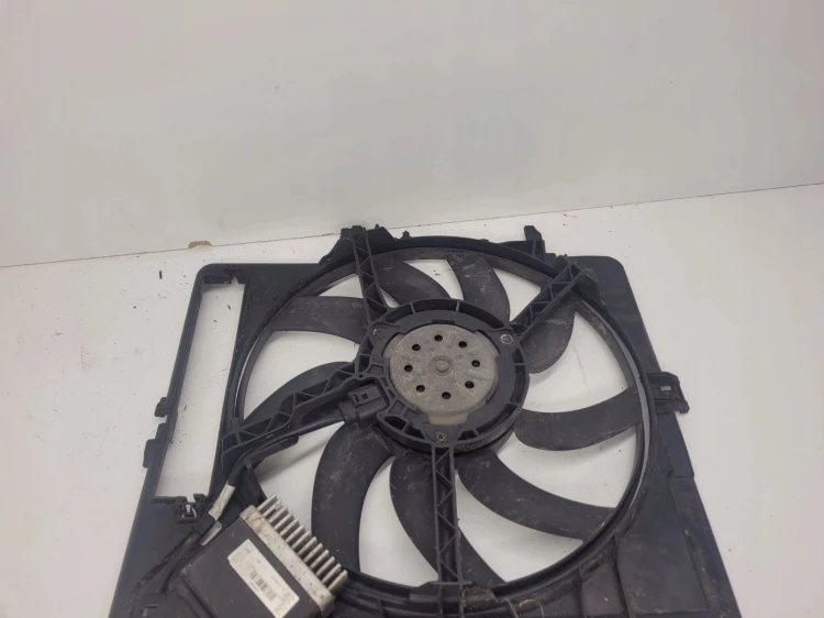 WENTYLATORY +OBUDOWA AUDI A4 A5 A6 A7 8K0121003AB