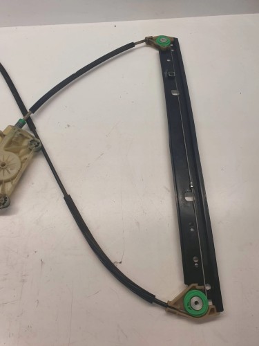 MECHANIZM SZYBY PRAWY TYŁ AUDI Q7 4L 4L0839462A