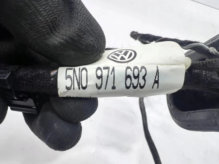WIĄZKA DRZWI PRAWY LUB LEWY TYŁ VW TIGUAN 5N0971693A
