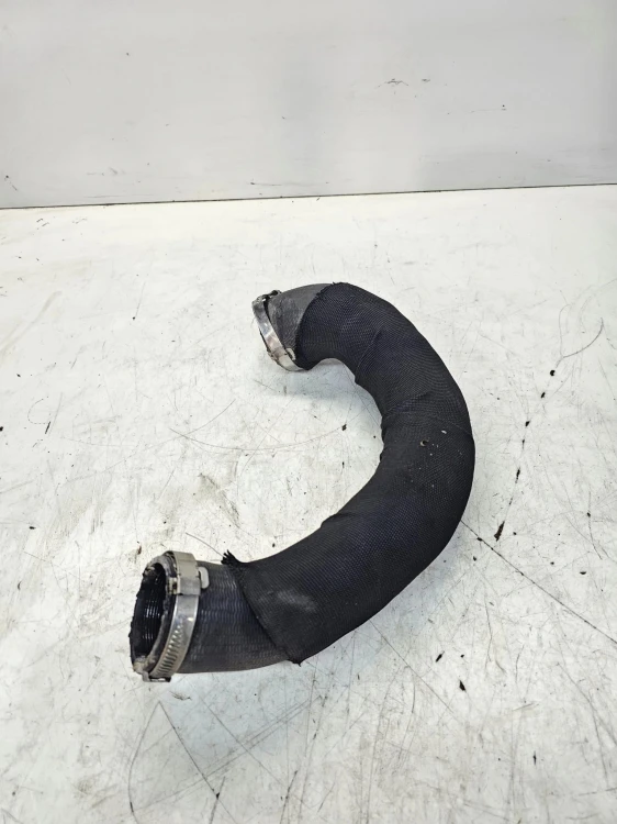 RURA WĄŻ INTERCOOLERA AUDI Q5 8R 2.0 TDI 8R0145790J