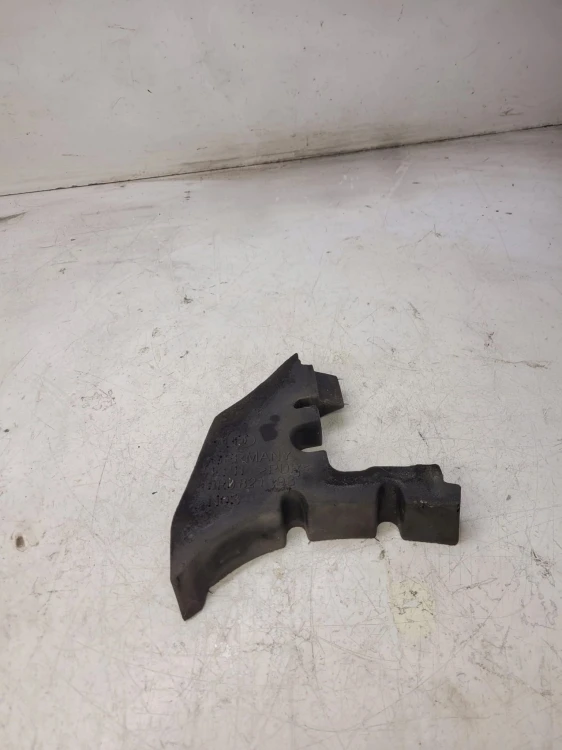 WYGŁUSZENIE BŁOTNIKA PIANKA AUDI Q5 8R 8R0821198