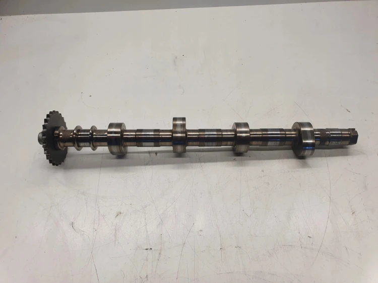 WAŁEK ROZRZĄDU AUDI A6 S4 4,2 BBK BAT 079109570AN